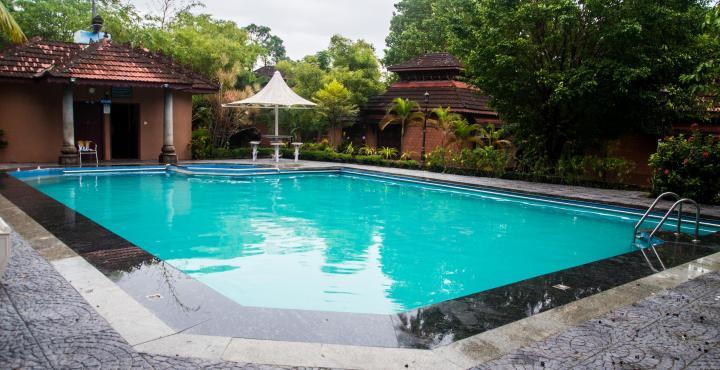 Pagoda Resorts Alappuzha Esterno foto