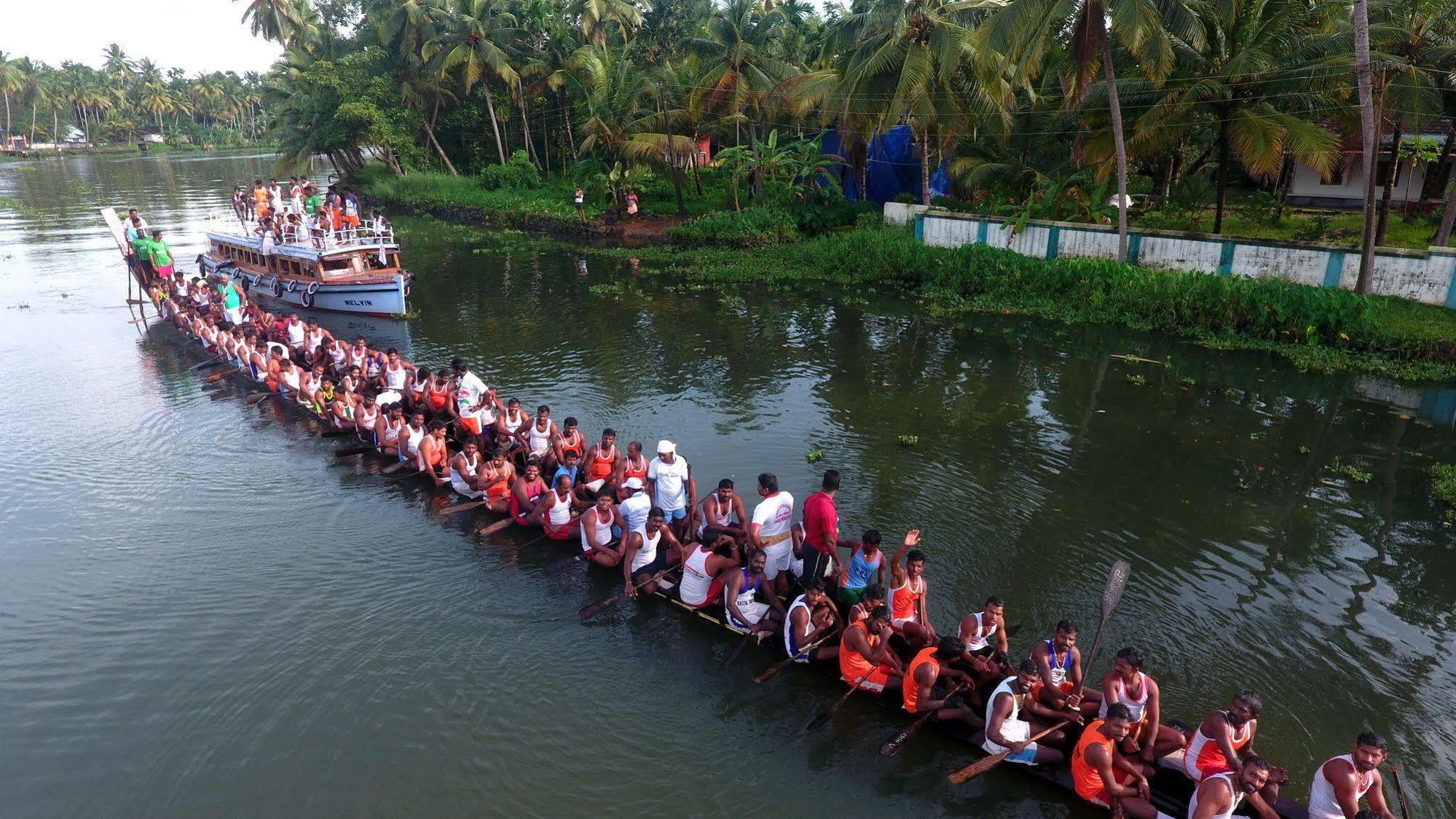 Pagoda Resorts Alappuzha Esterno foto